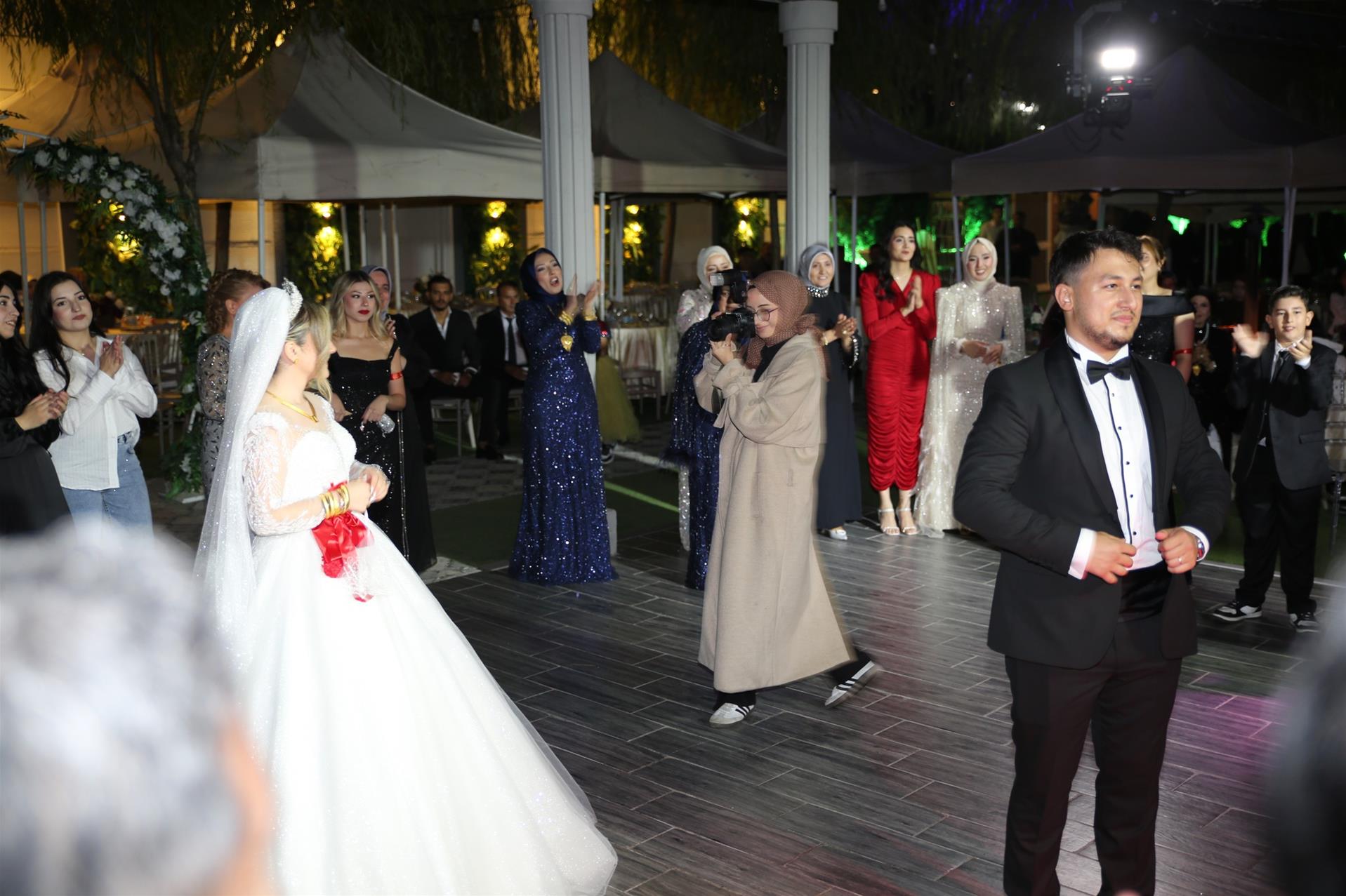 ÇELİK VE SÖNMEZ AİLELERİN MUTLU GÜNÜ 