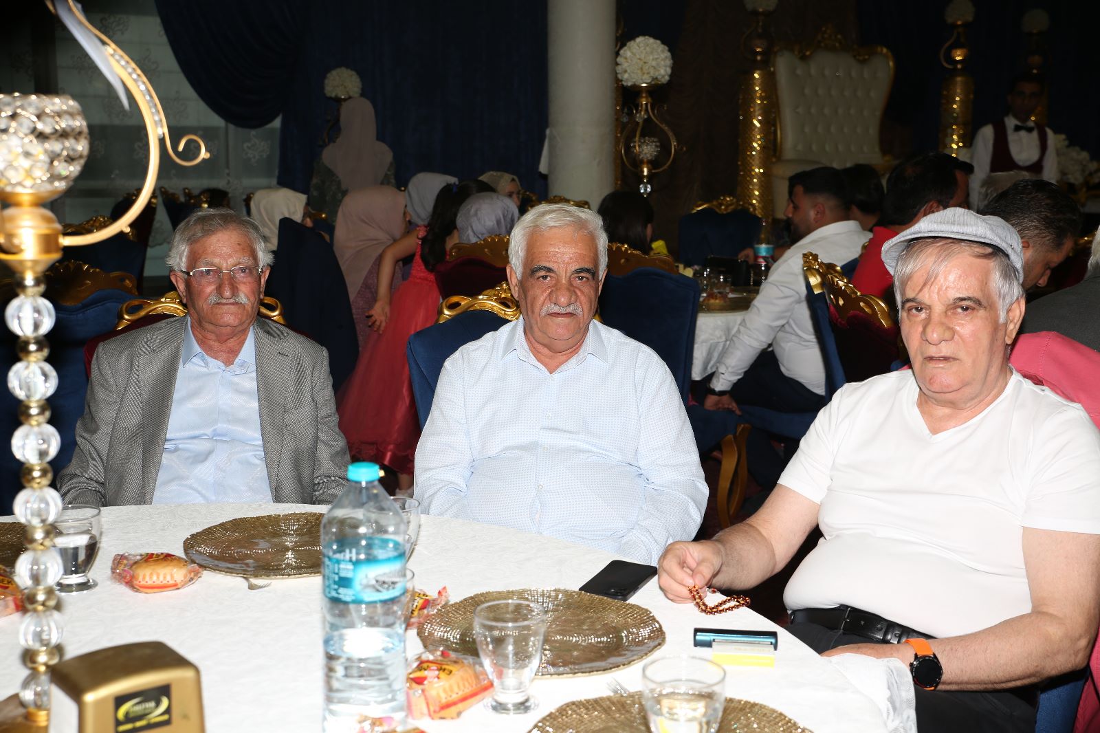 KADER İLE SUAT ÇİFTİ DESTANSI BİR DÜĞÜNLE HAYATLARINI BİRLEŞTİRDİLER
