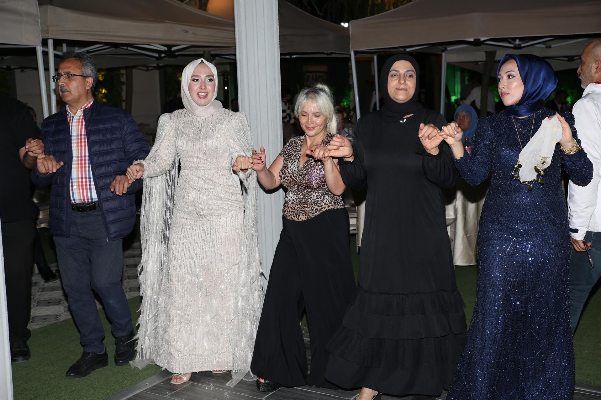 ÇELİK VE SÖNMEZ AİLELERİN MUTLU GÜNÜ 