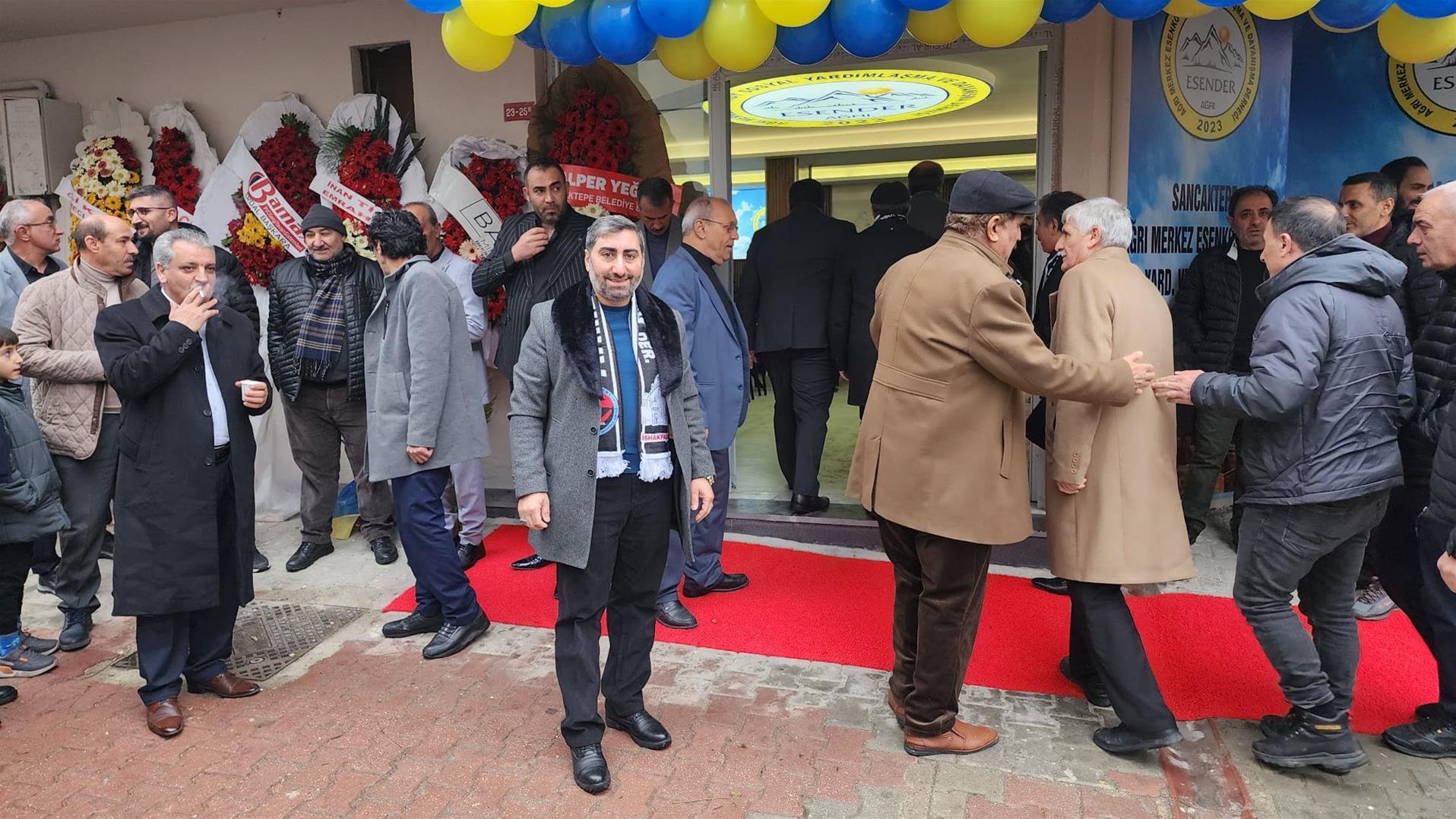 *AĞRI MERKEZ ESENKÖY DERNEĞİ’NİN AÇILIŞI COŞKULU BİR TÖRENLE GERÇEKLEŞTİ*  