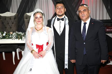 ÇELİK VE SÖNMEZ AİLELERİN MUTLU GÜNÜ 