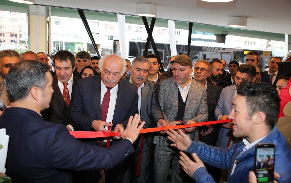 ALKAN ŞIRKETLER GRUBU AÇILIŞA DOYMUYOR