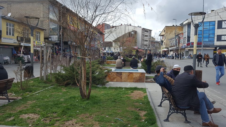 Ağrı ilimizde cadde ve sokaklar doldu taştı.