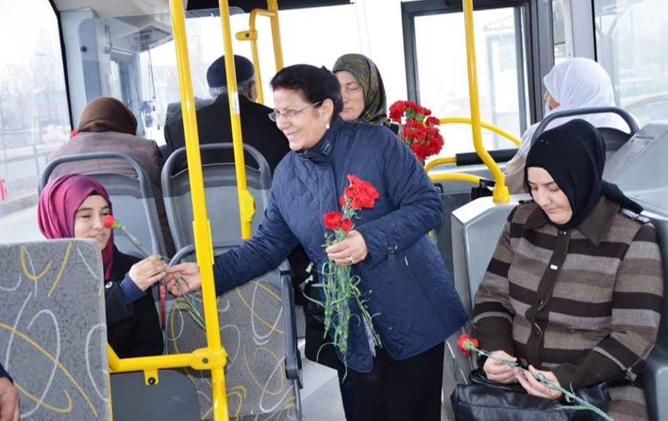 Belediye Eşbaşkanımız Mukaddes Kubilay 8 Mart Dünya Emekçi Kadınlar Gününü kutladı