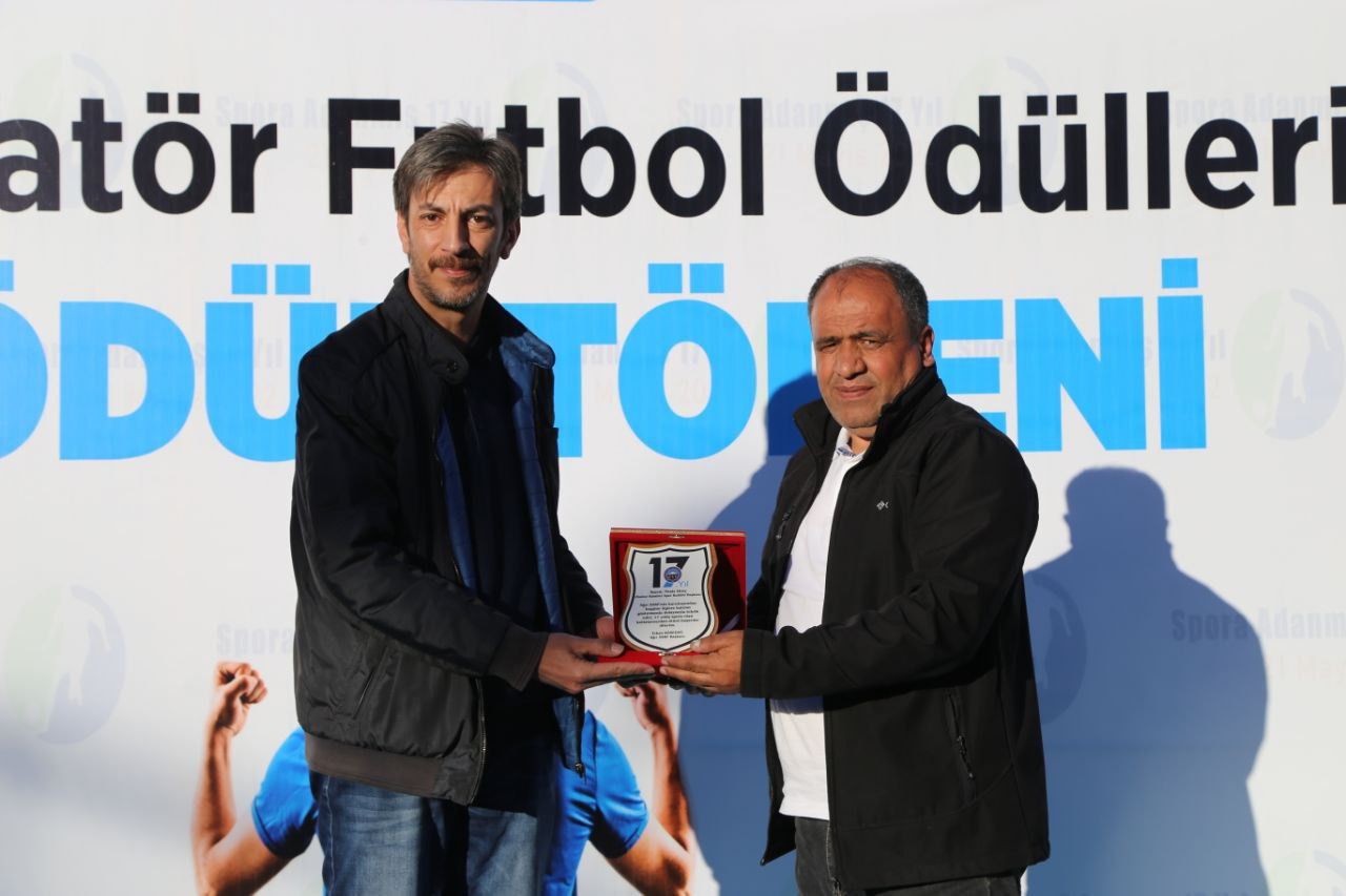 Ağrı’da Amatör Futbol Ödülleri Dağıtıldı 