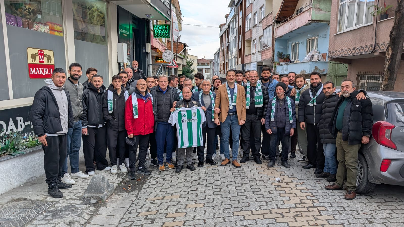 İŞ İNSANI METİN ER, YÖNETİM KURULU BAŞKANLIĞINI YAPTIĞI FRESH ÇİLEK VE ŞİRKENLER GRUBU ADINA