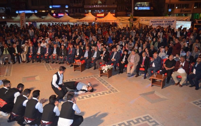 Gemlik'te Ağrılılardan Muhteşem Gece