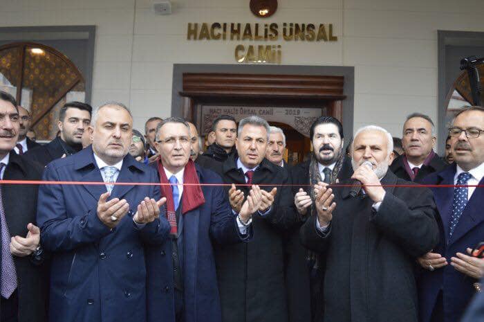 İŞ ADAMI ŞİNASİ ÜNSAL TARAFINDAN YAPTIRILAN HACI HALİS ÜNSAL CAMİ VE TAZİYE EVİNİN AÇILIŞI YAPILDI.