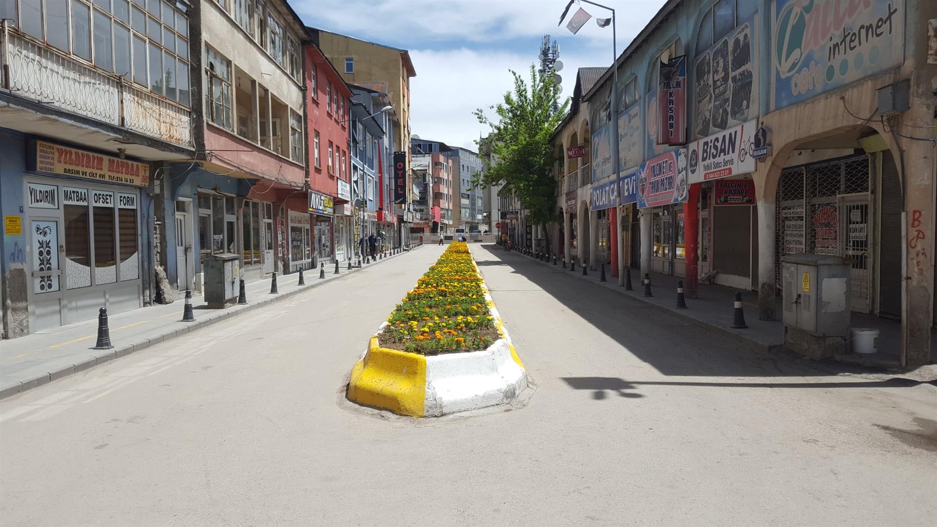 Ağrı'da yasağın ardından cadde ve sokaklar sessiz…