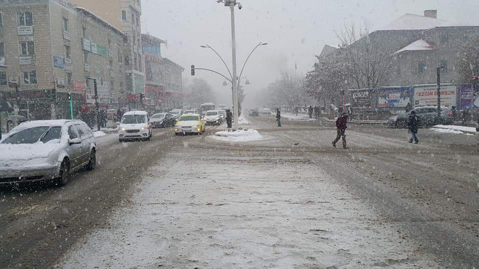 AĞRI DONUYOR!! BEYAZ ESARET BAŞLADI!