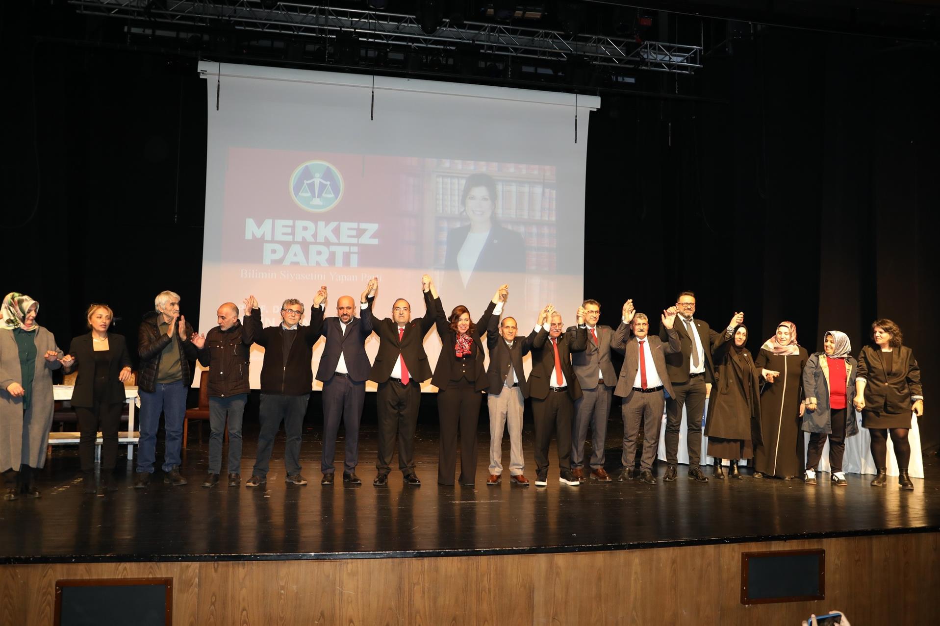 CİHAT KURT, MERKEZ PARTİSİ İSTANBUL İL BAŞKANI SEÇİLDİ. ​MERKEZ PARTİSİ,