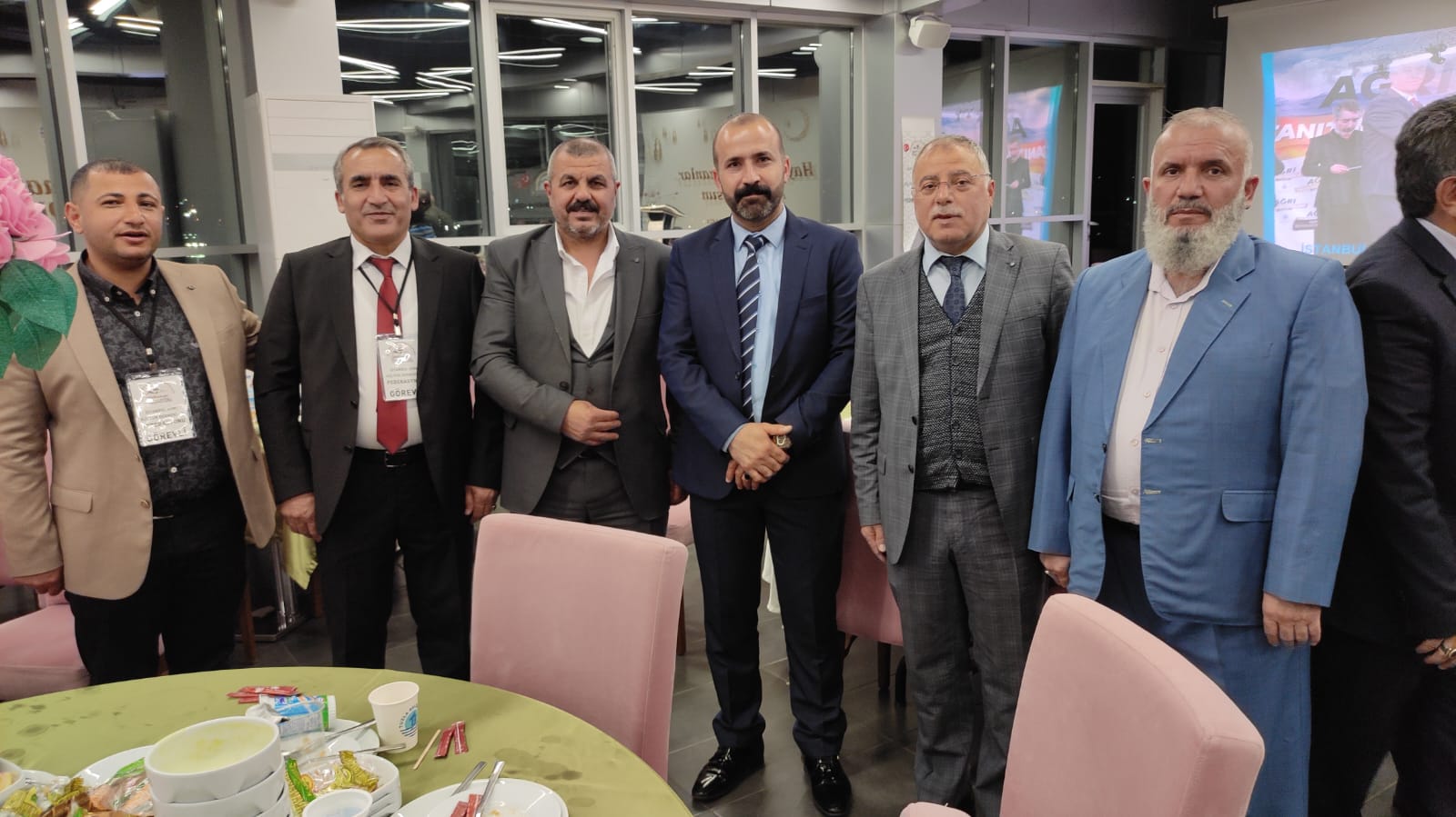 İstanbul'da yaşayan Ağrılılar iftarda buluştu