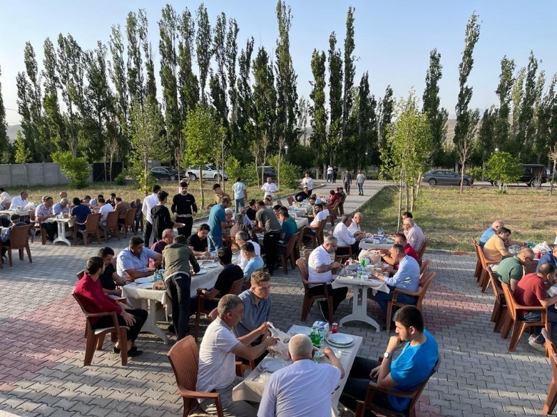  ÇOKTİN AİLESİNDEN “ÖNCE HİZMET, SONRA TANIŞMA”