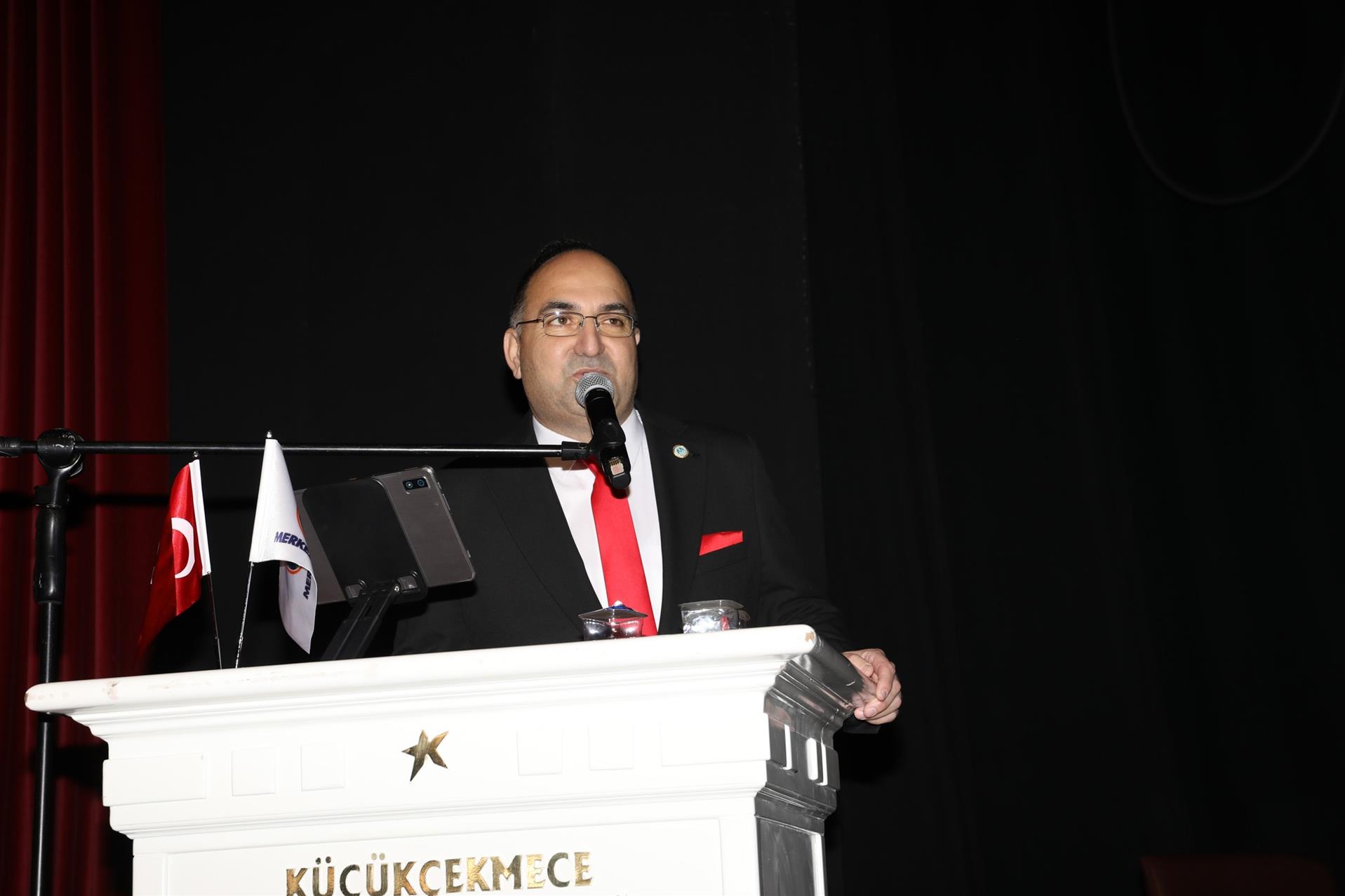 CİHAT KURT, MERKEZ PARTİSİ İSTANBUL İL BAŞKANI SEÇİLDİ. ​MERKEZ PARTİSİ,