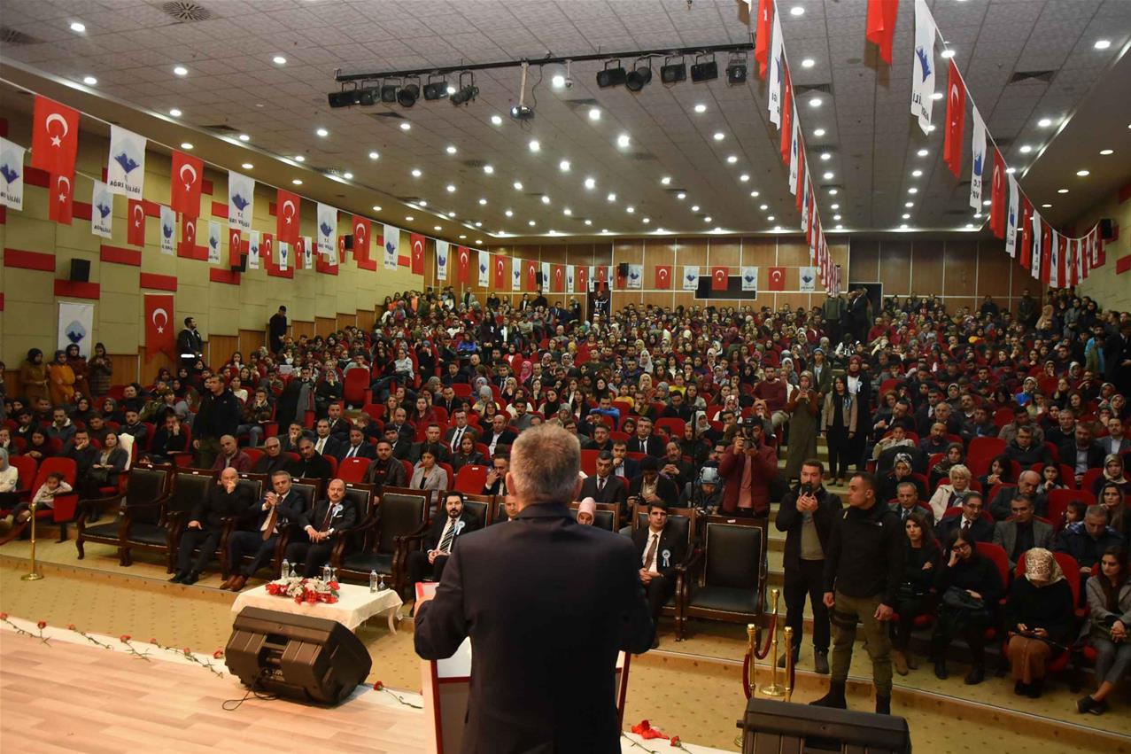 Ağrı’da 24 Kasım Öğretmenler Günü.