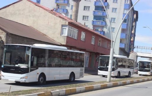 Ağrı Belediyesi, 8 Mart Dünya Kadınlar Günü dolayısıyla kadınlara 