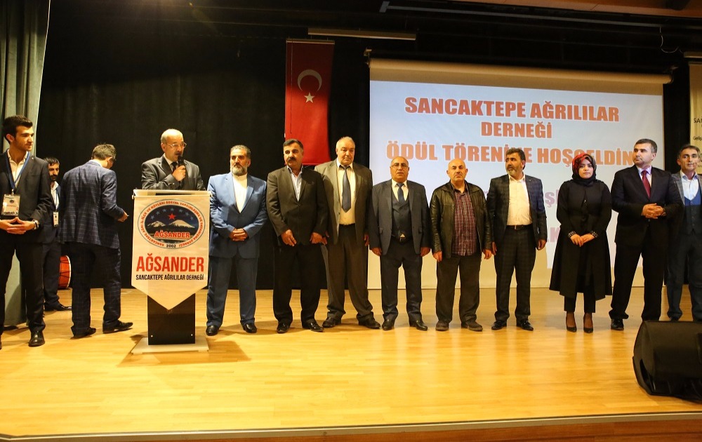 AĞRILAR SANCAKTEPE'DE SANCAĞINI DİKTİ.