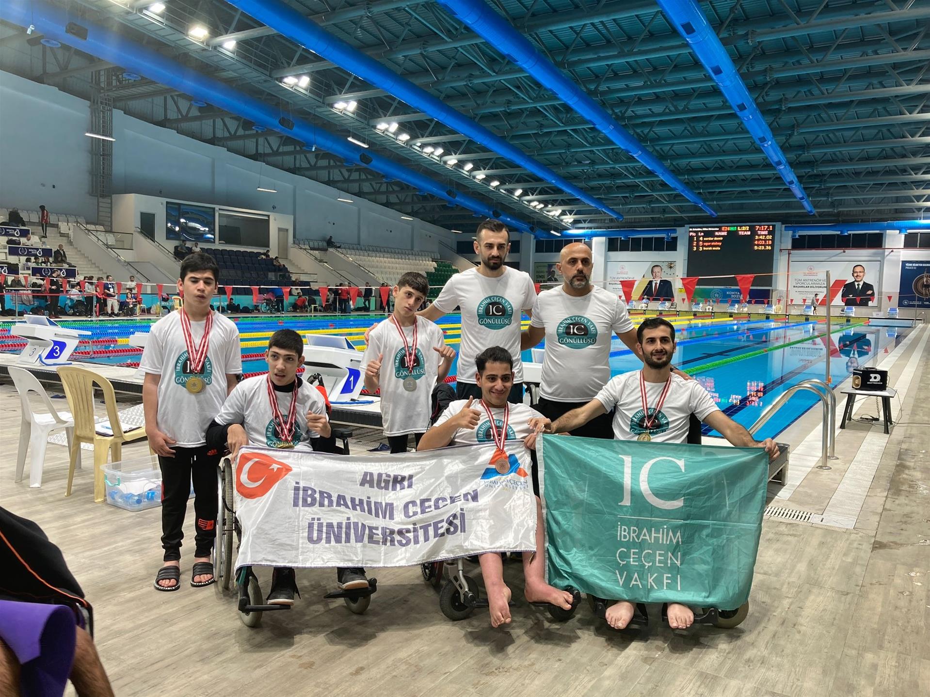 Para Yüzme Türkiye Şampiyonasına Özcan Dayanmaz Damga Vurdu