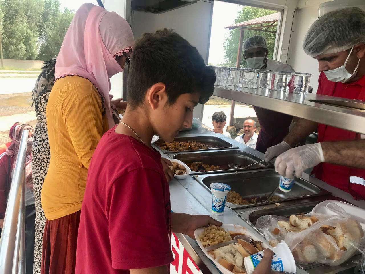 AĞRI DOĞUBEYAZIT KARABULAK KÖYÜNDE SEL OLDU KIZILAY SESİZ KALMADI !