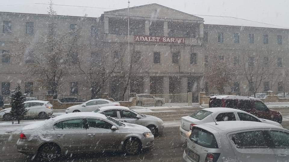 AĞRI DONUYOR!! BEYAZ ESARET BAŞLADI!