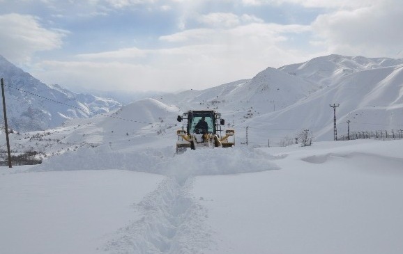 Tipi Doğu’da yol kapattı