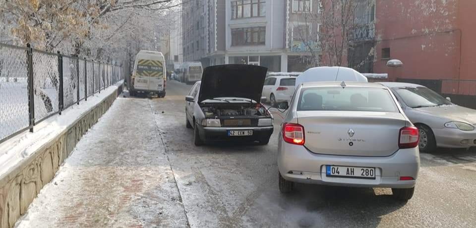 'Ağrı'da Araçlar trafikte dondu!