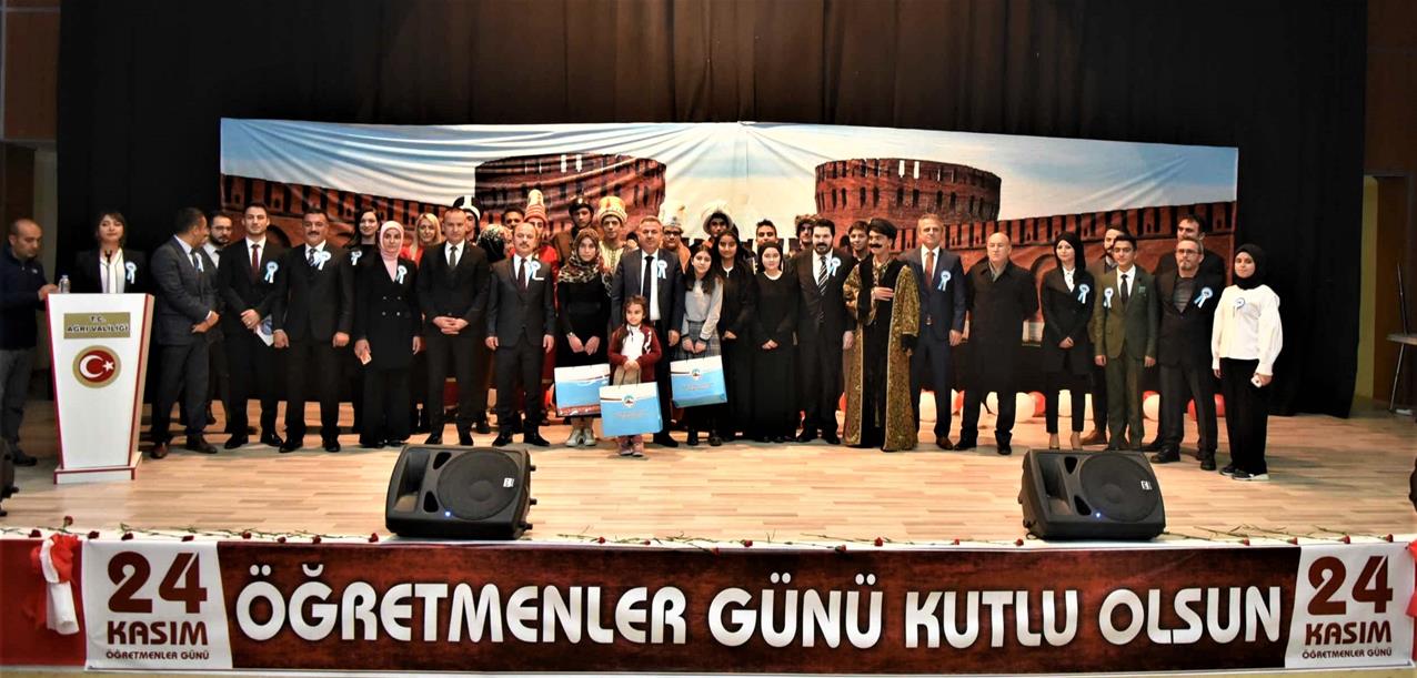 Ağrı’da 24 Kasım Öğretmenler Günü.