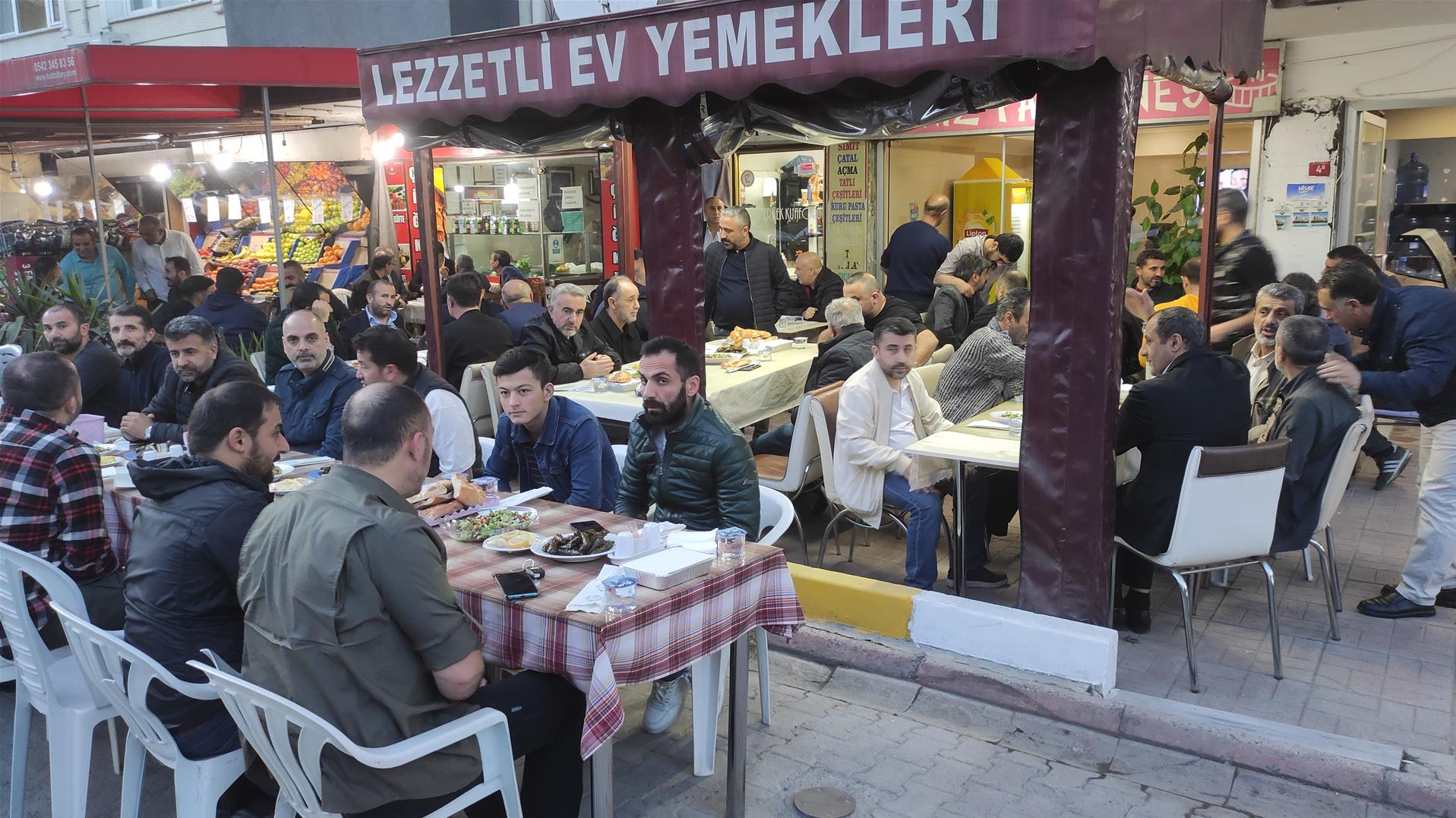 İş insanı Sebih Karakurt  memleketinden bin 500 kilometre uzakta hemşerilerini bir araya getirdi