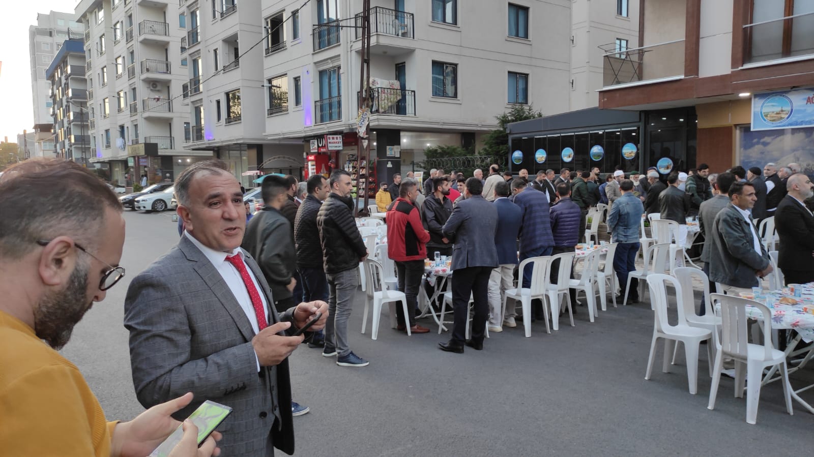 Ağrılı hemşeriler iftarda bir araya geldi 