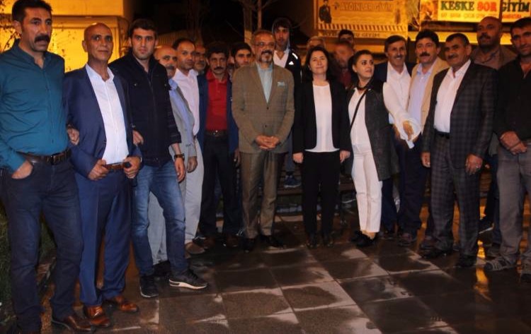 HDP Eş Genel Başkanı Serpil Kemalbay Ağrı'da düzenlenen iftar yemeğine katıldı.