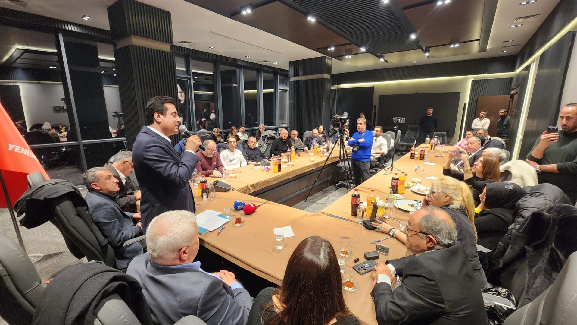 HALİS KAHRİMAN SİYASETE YENİDEN REFAH İLE DÖNDÜ: GAZETECİLERLE BULUŞMASINDA İLAN ETTİ