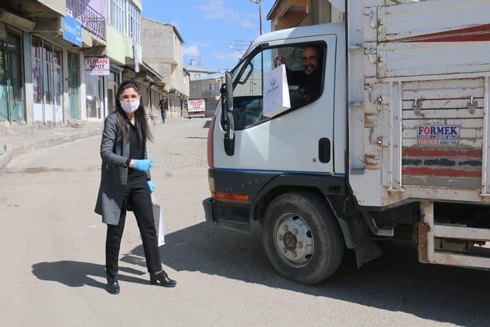 Diyadin Belediyesi Maske Dağıttı