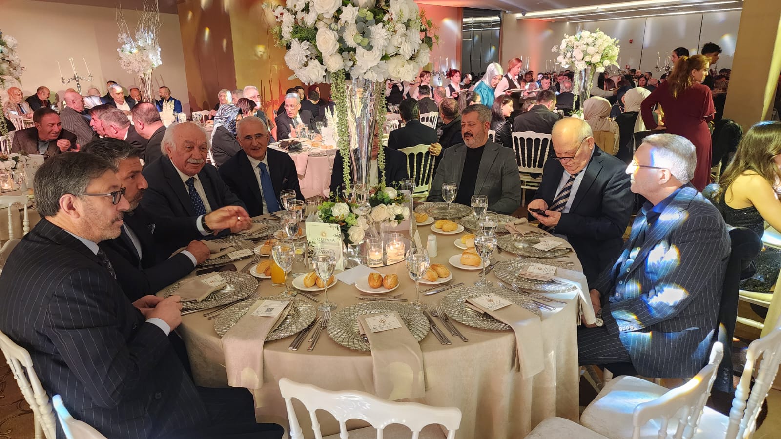 ÖZTÜRK VE RAVANOĞLU AİLELERİNİN GÖRKEMLİ DÜĞÜNÜ