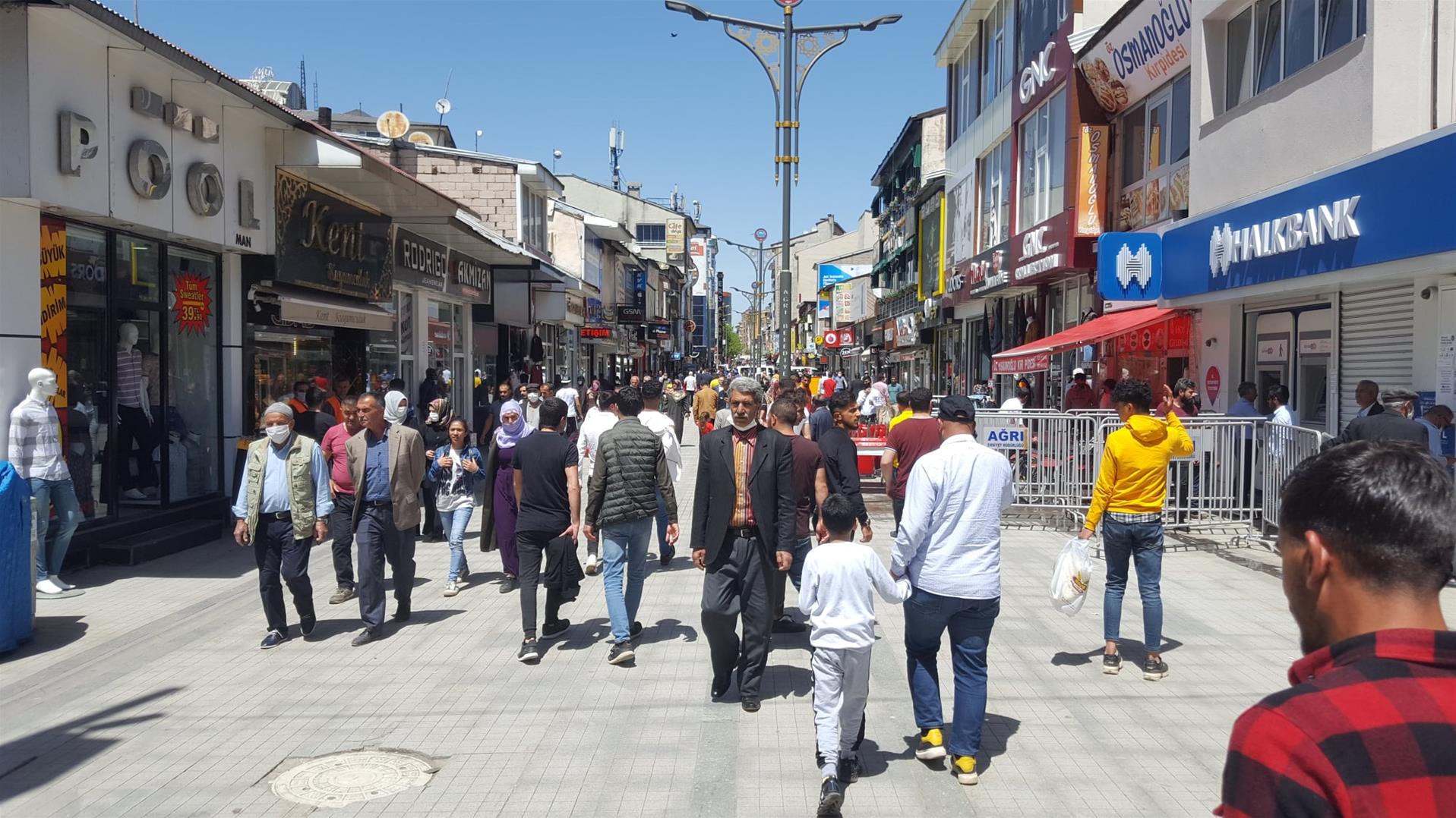 Bayram öncesi alışveriş yoğunluğu