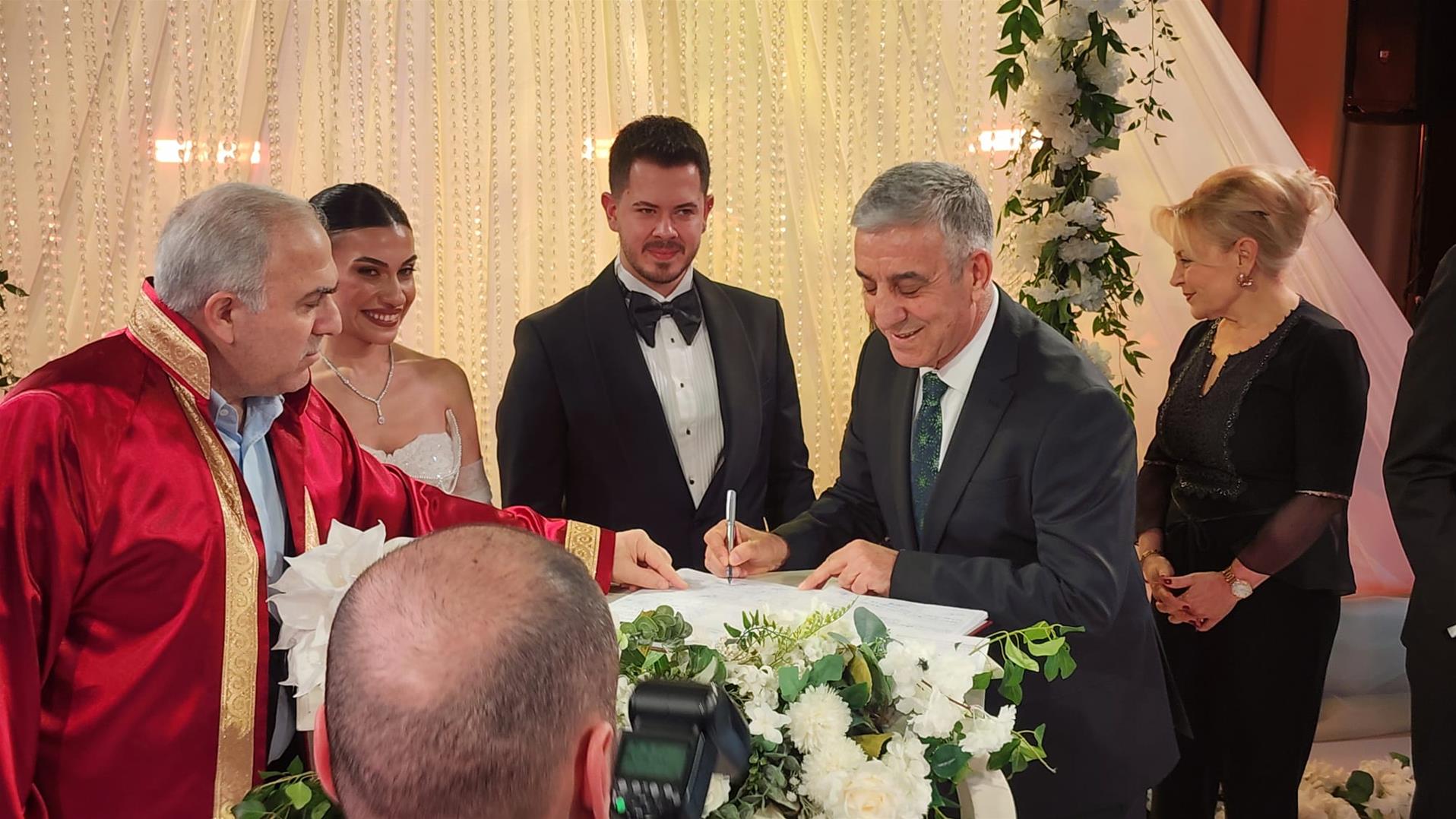 ÖZTÜRK VE RAVANOĞLU AİLELERİNİN GÖRKEMLİ DÜĞÜNÜ