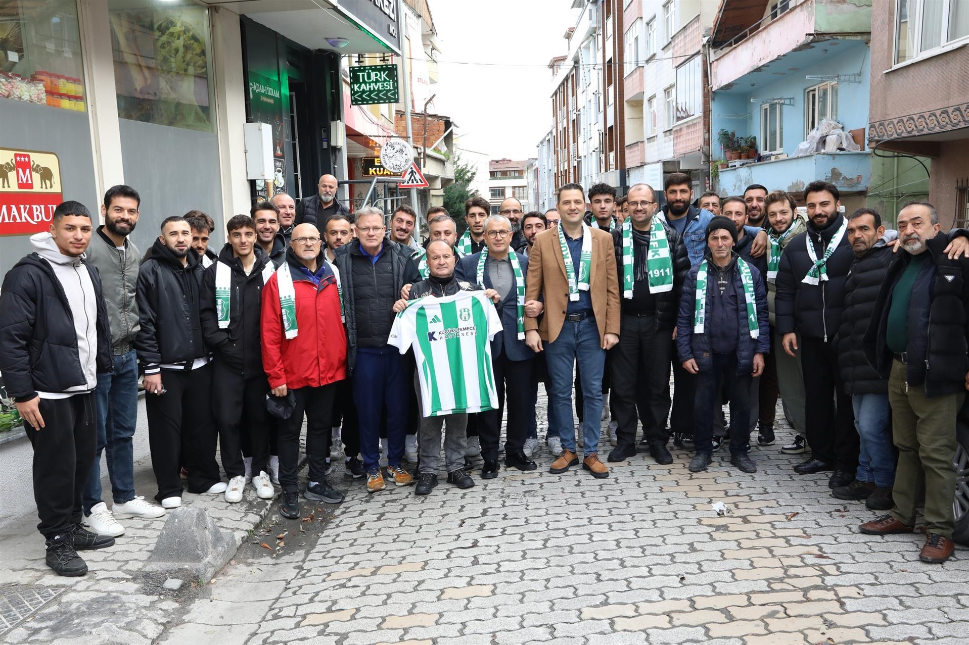 İŞ İNSANI METİN ER, YÖNETİM KURULU BAŞKANLIĞINI YAPTIĞI FRESH ÇİLEK VE ŞİRKENLER GRUBU ADINA