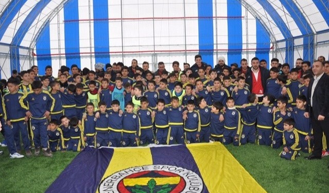 PATNOS’TA FENERBAHÇE PATNOS FUTBOL OKULU AÇILDI.