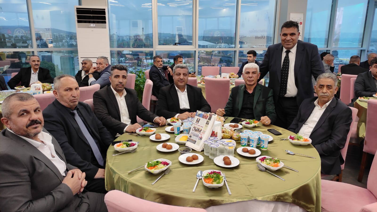 İstanbul'da yaşayan Ağrılılar iftarda buluştu