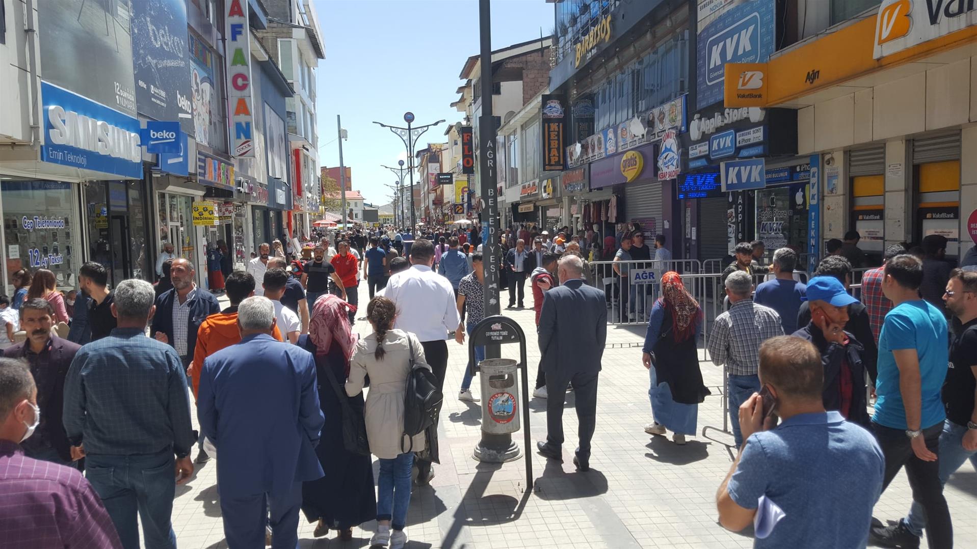 Bayram öncesi alışveriş yoğunluğu