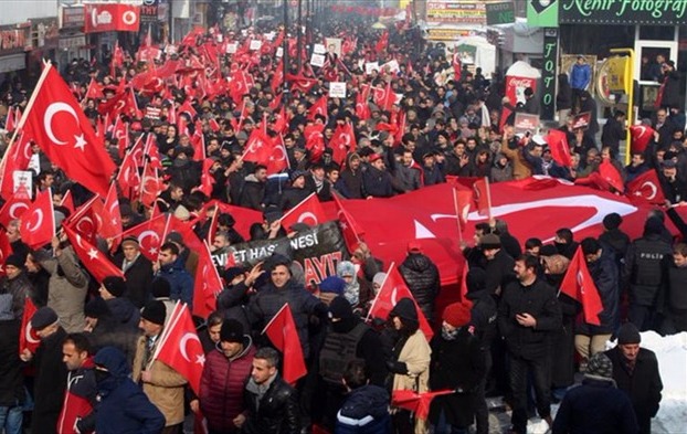 Ağrı’da Binlerce Kişi Teröre Lanet Yürüyüşü Düzenledi