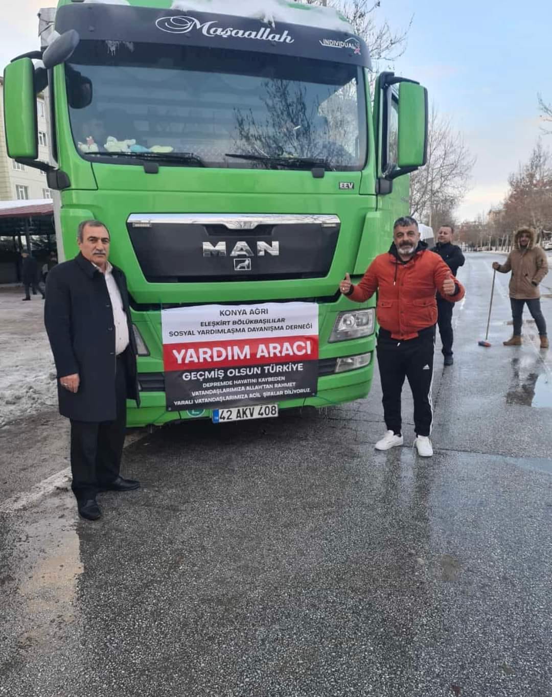 KONYA BÖLÜKBAŞILILAR DERNEĞİ DEPREM BÖLGESİ İÇİN SEFERBER OLDU 